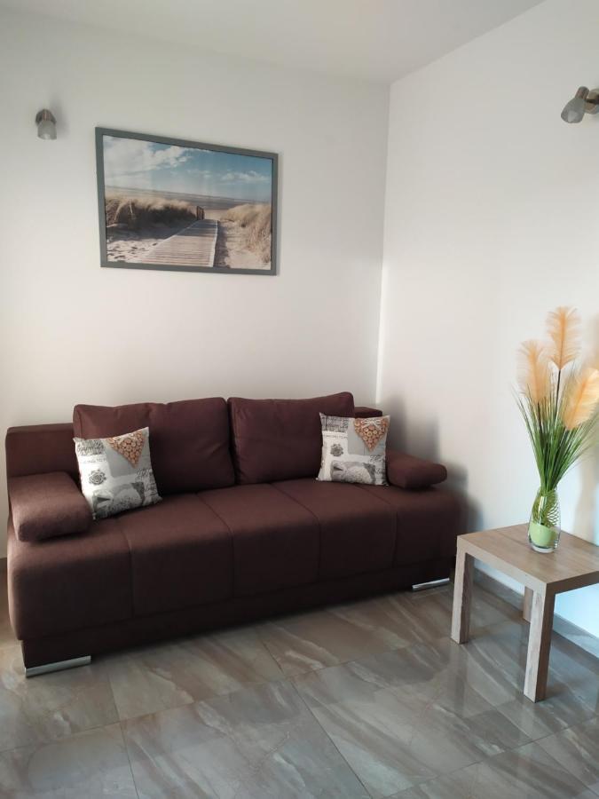 Apartmani Mira Nin Bagian luar foto