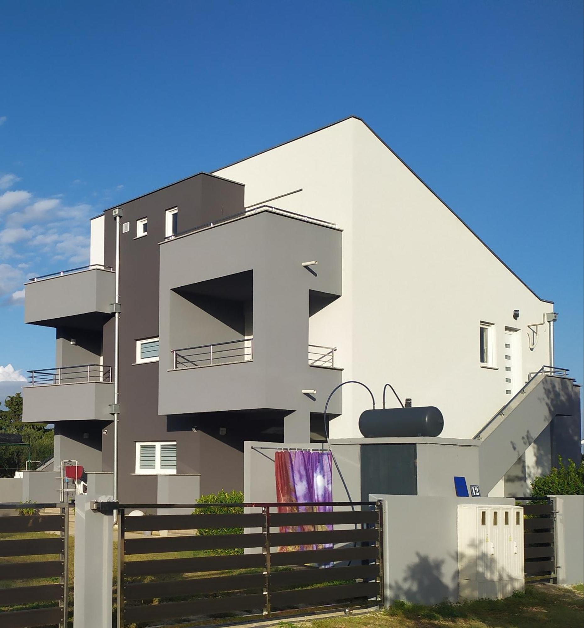 Apartmani Mira Nin Bagian luar foto