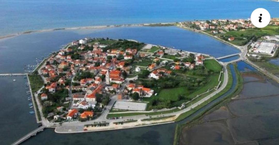Apartmani Mira Nin Bagian luar foto