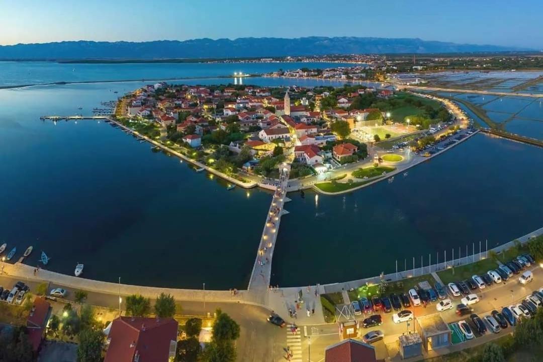 Apartmani Mira Nin Bagian luar foto