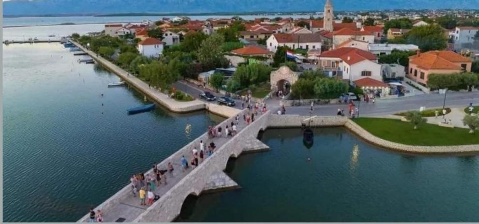 Apartmani Mira Nin Bagian luar foto